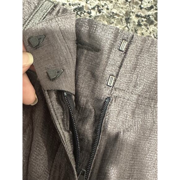 Women's Gray Express Shorts & Striped White House Black Market Shorts Size 4 - Picture 7 of 8